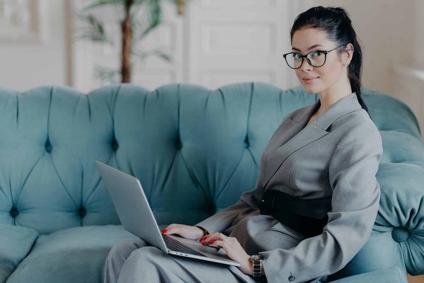 Comment la loi de finances affecte-t-elle l'investissement immobilier via le crédit?